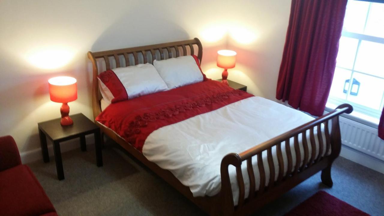 Riverbank Guest House Wiggenhall Saint Germans Exterior foto